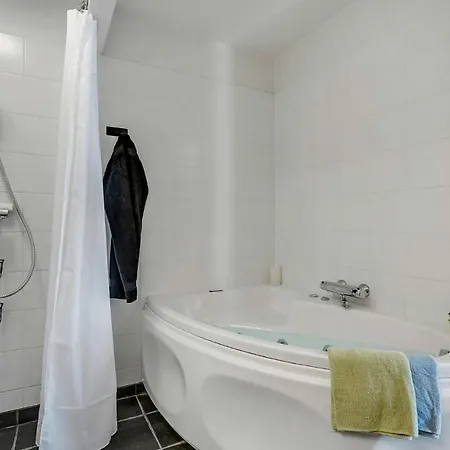 Gorgeous In With House Sea View *